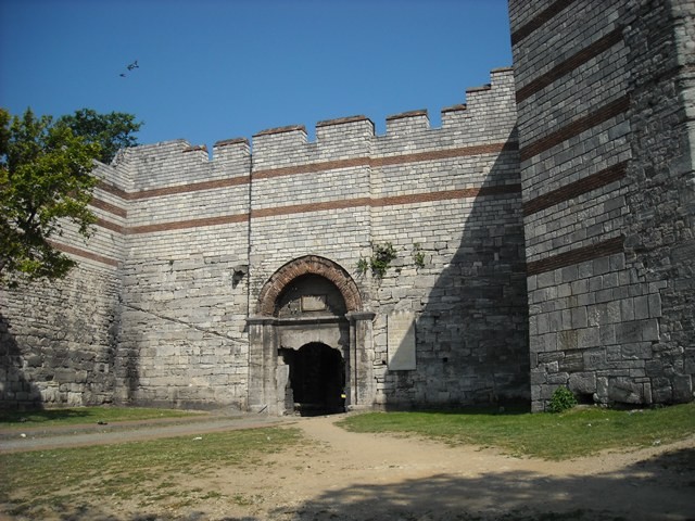 brama Edirme, przez którą w 1452r. do Konstantynopola wdarł się sułtan Mehmet II