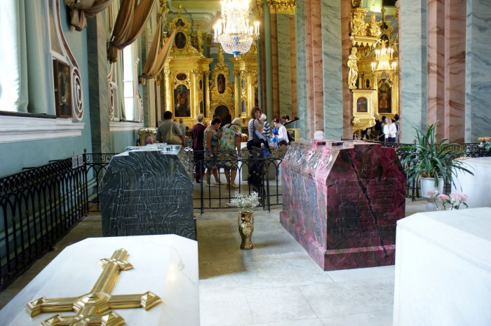 Sobór  Piotropawłowska- grób Aleksandra II i jego małżonki
