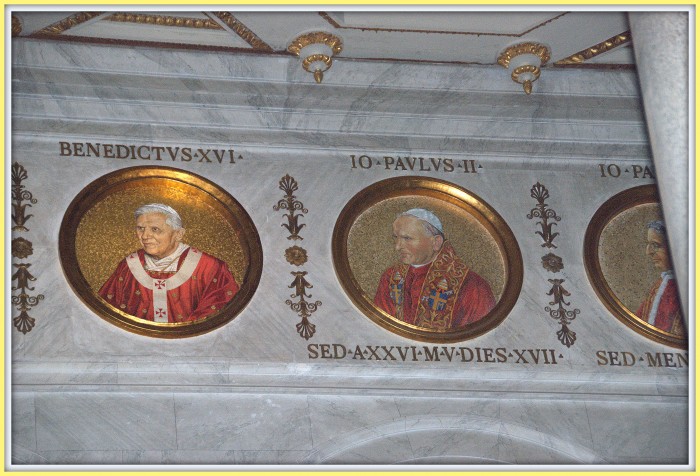 San Paolo fuori le Mura – jedna z czterech bazylik papieskich_wnętrze bazyliki_Rzym-Vatican_41.858611°N , 12.477222°E