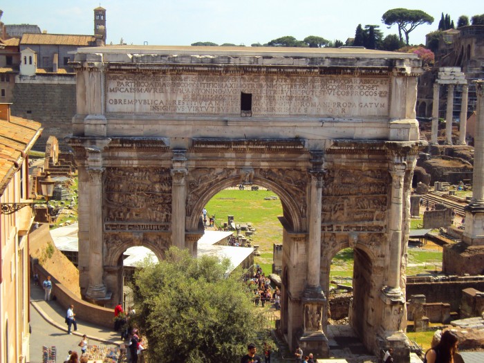 Forum Romanum w Rzymie- Brama Srebrników