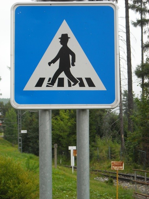 znaki drogowe  mają zdecydowanie fajniejsze :)