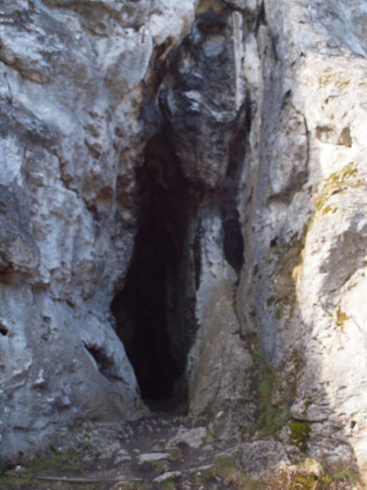 Jaskinia w Mirowie
