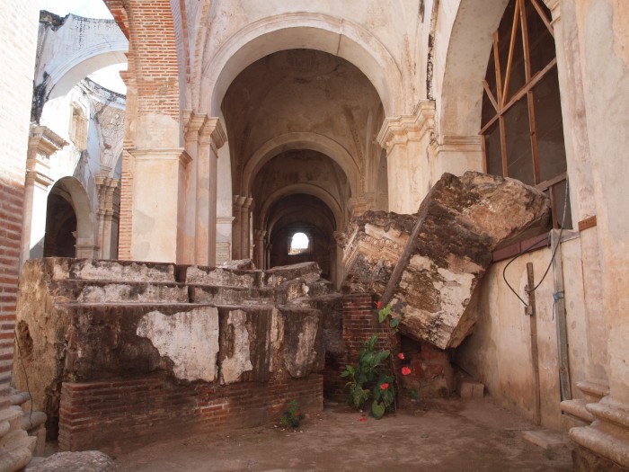 Ruiny części katedry