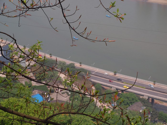 Chongquing - widok z tarasu - drogi, rzeka Jangcy
