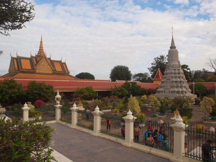 Srebrna Pagoda - stupy