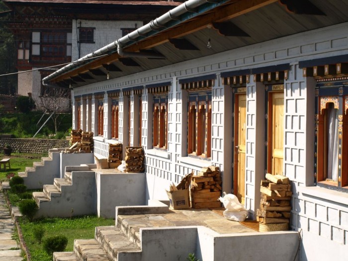 Pawilony hotelowe w Środkowym Bhutanie