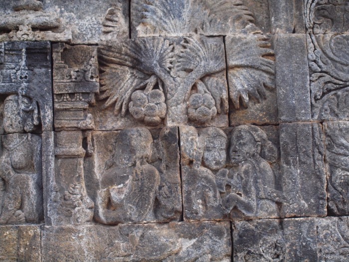 Świątynia Borobudur - płaskorzeźby w kamieniu