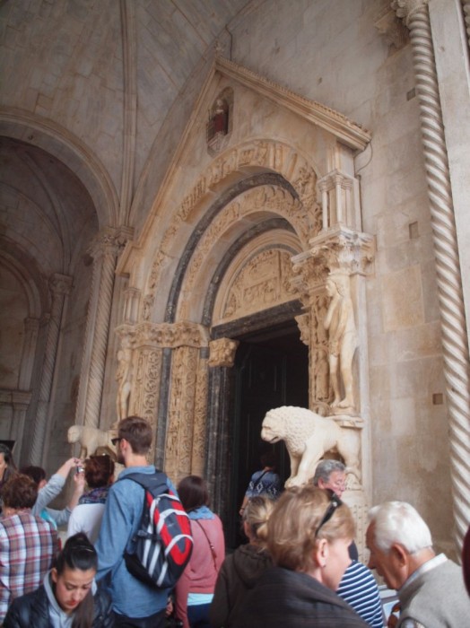 Wejście do katedry