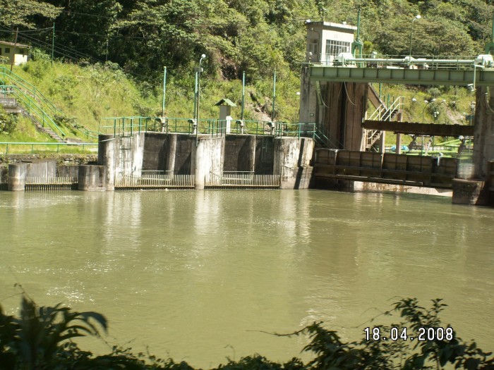 Rzeka Urubamba - zapora
