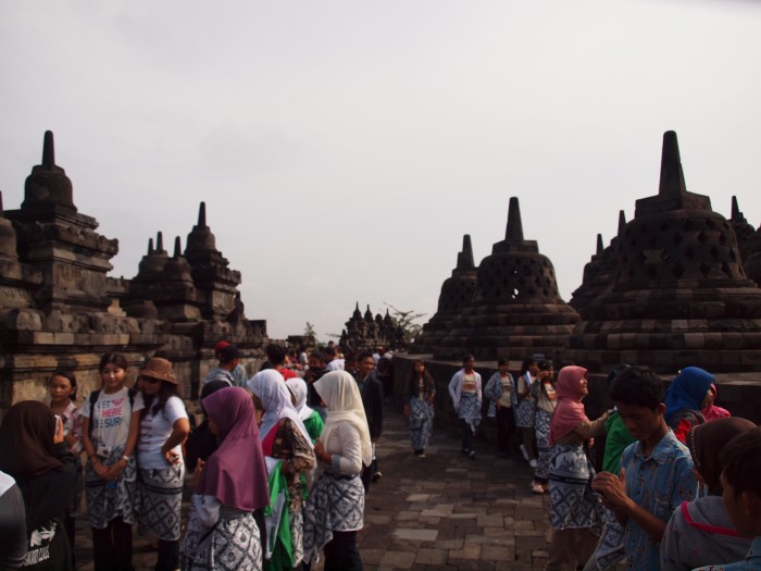 Świątynia Borobudur - pełno turystów