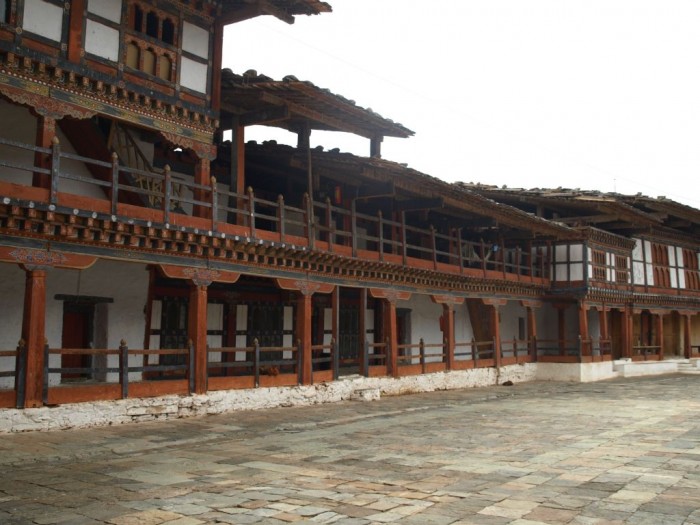 Wewnątrz Łangdu Dzong
