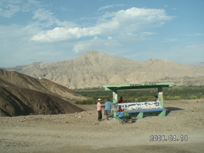 Przystanek autobusowy na pustyni