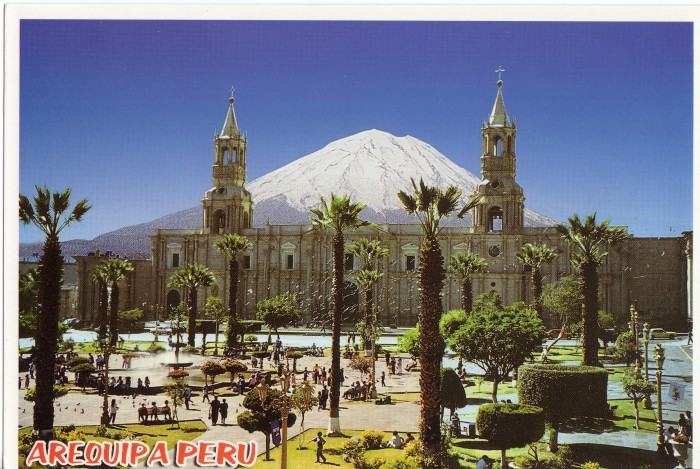 Katedra w Arequipie, Plac de Armas i wulkan Misti