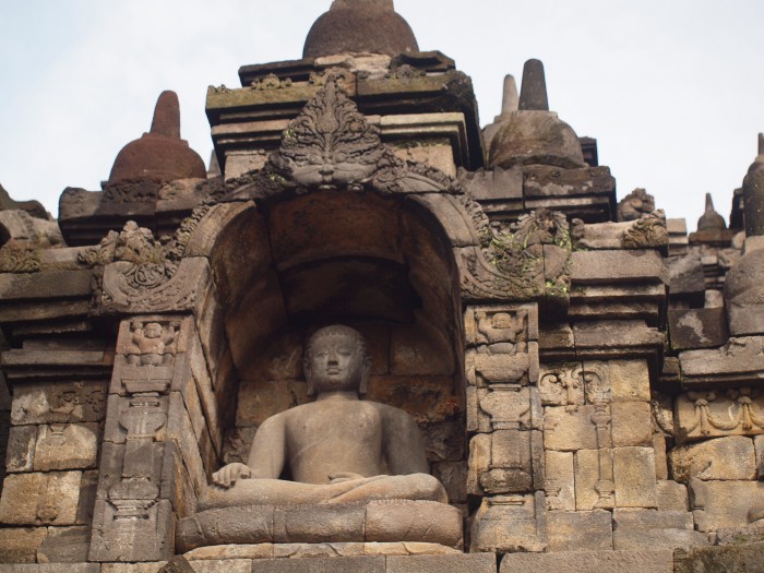 Świątynia Borobudur - brak pomieszczeń wew.