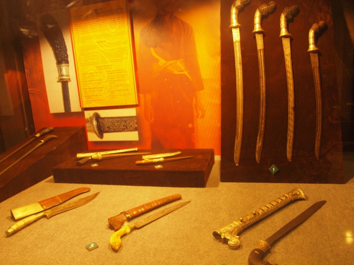 Muzeum - kirysy - miecze