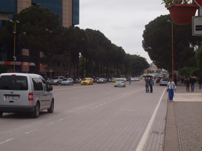 Główna ulica Tirany