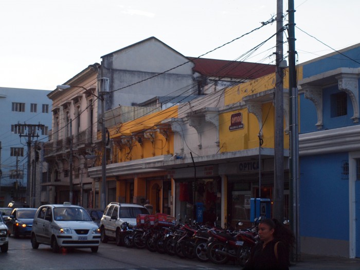 Głowna ulica handlowa - Avenida