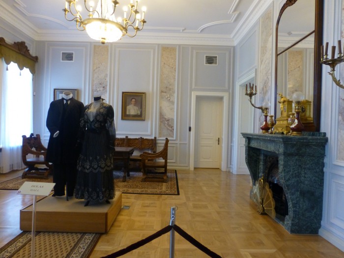Pałac Tyszkiewiczów-muzeum bursztynu