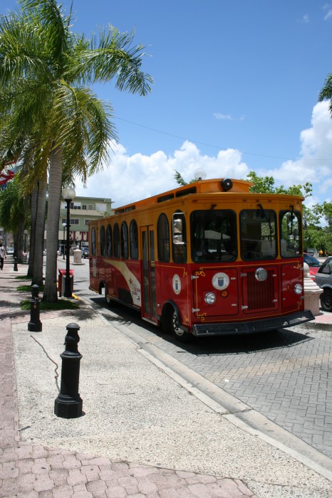 Zabytkowy autobus w Caguas