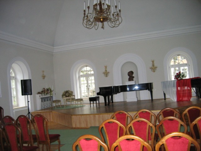 Dworek Chopina (sala koncertowa)
