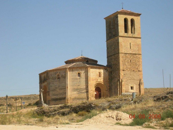 Kościół romański - Iglesia de Vera cruz